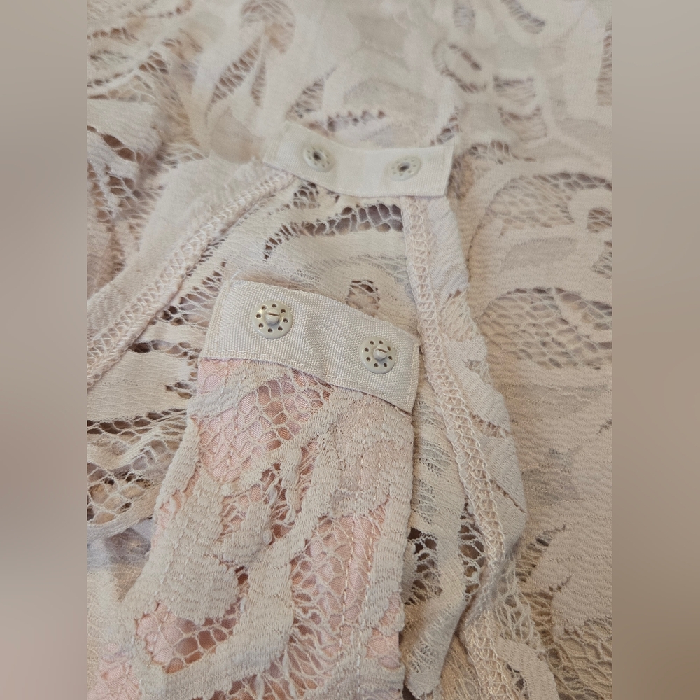 NWOT H&M GOLD LABEL Lace Long Sleeve Bodysuit - Peach. Size 2. - Picture 7 of 12